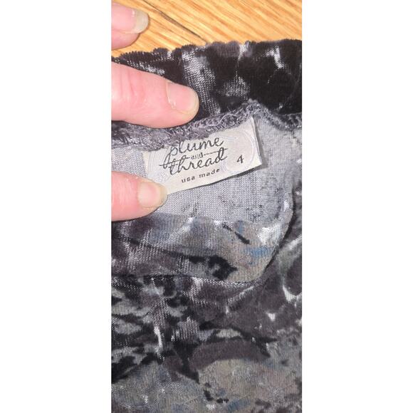 Plume and Thread Crushed Velvet Dress Mini Floral Mock Neck Size 4 - Picture 4 of 7